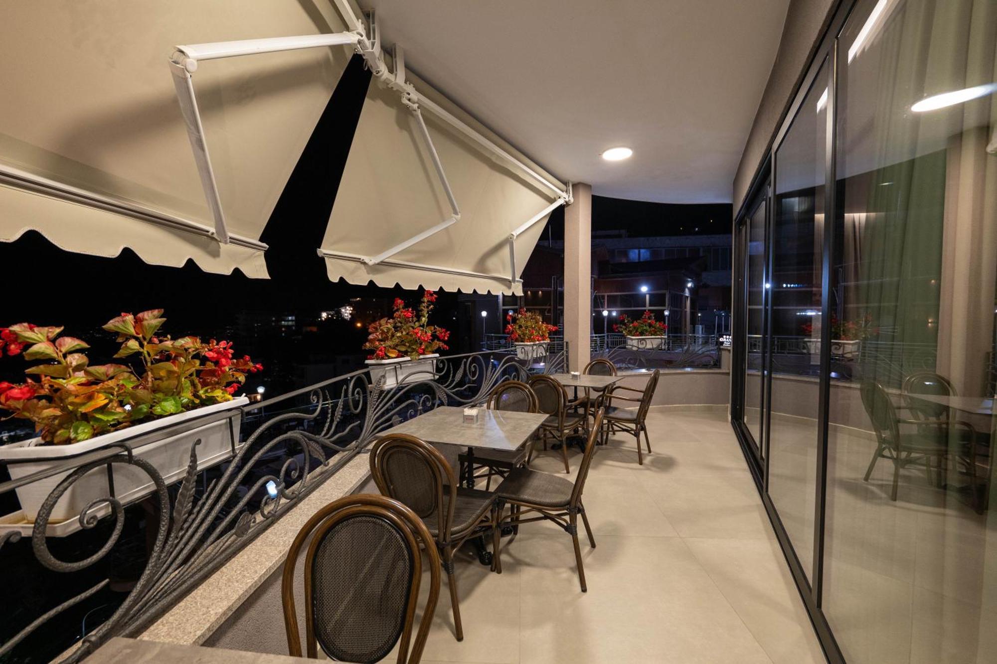 Hotel Dior Kruje Luaran gambar