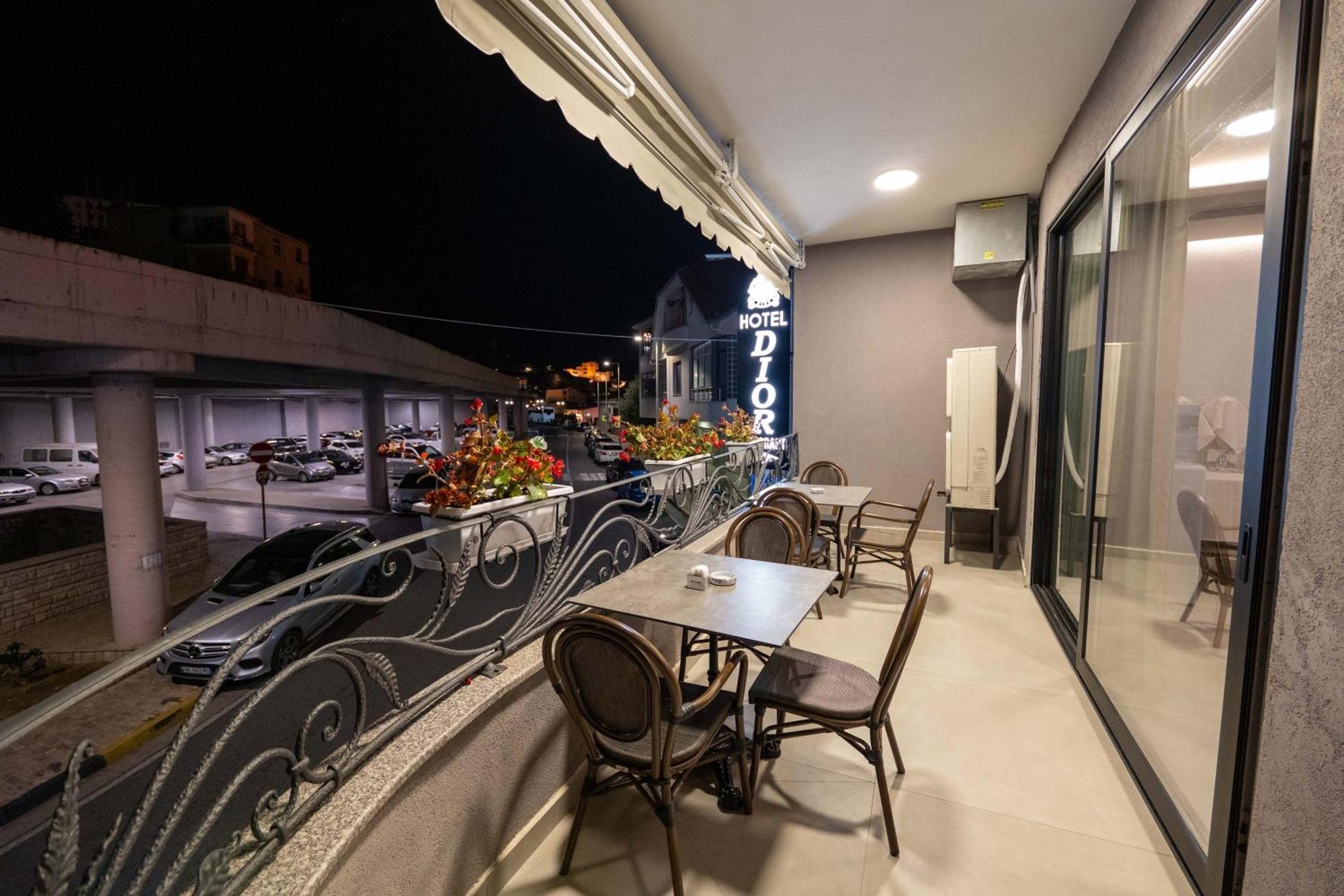 Hotel Dior Kruje Luaran gambar