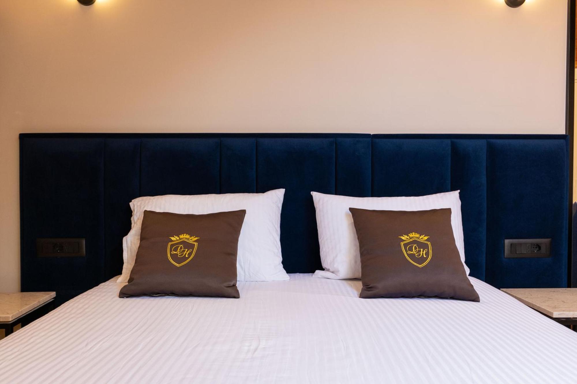 Hotel Dior Kruje Luaran gambar